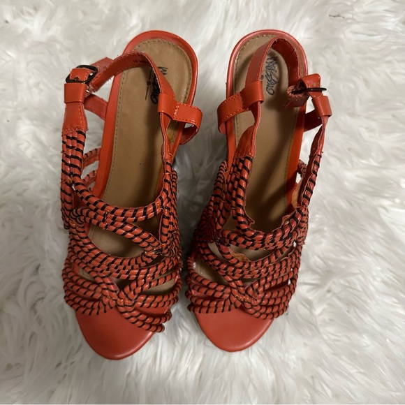 Multicolor strappy wedges size 10 - Picture 6 of 8